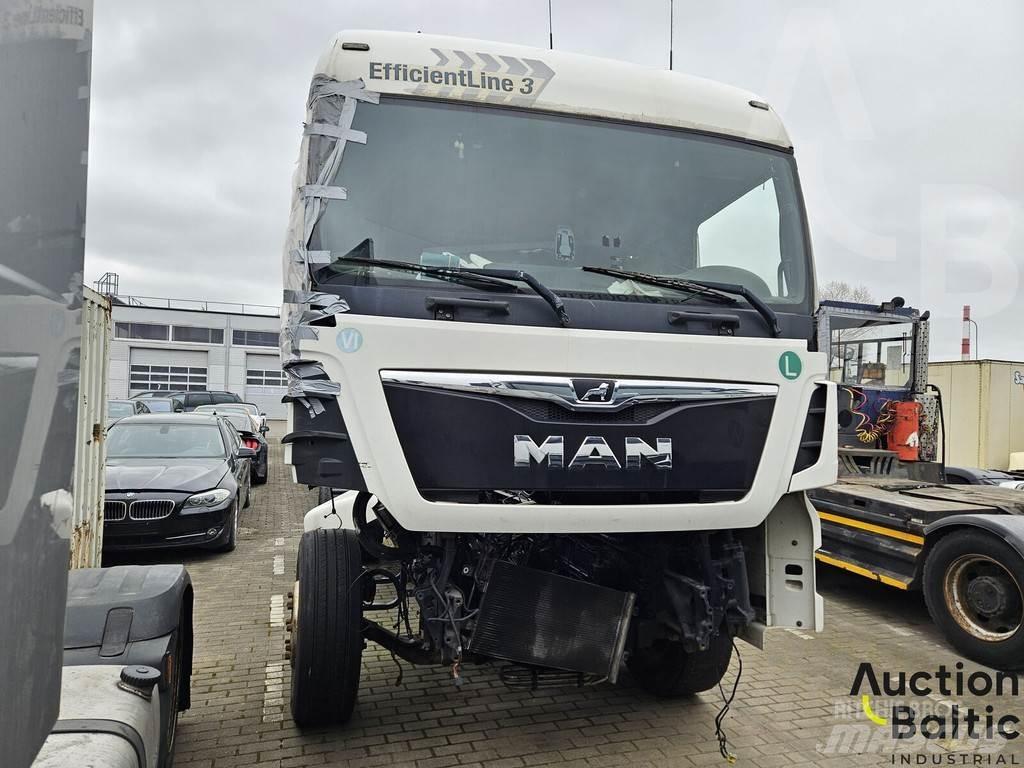 MAN TGX Vetopöytäautot
