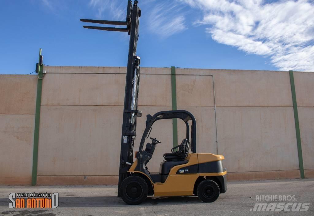 CAT DP 35 N Dieseltrukit