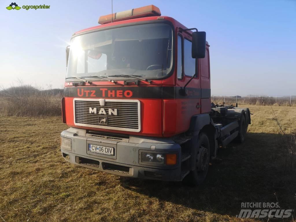 MAN F2001 Koukkulava kuorma-autot