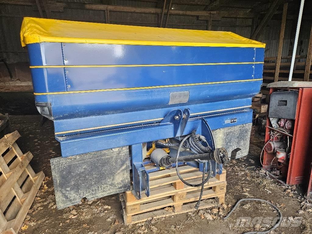 Bogballe M2 Lannoitteenlevittimet