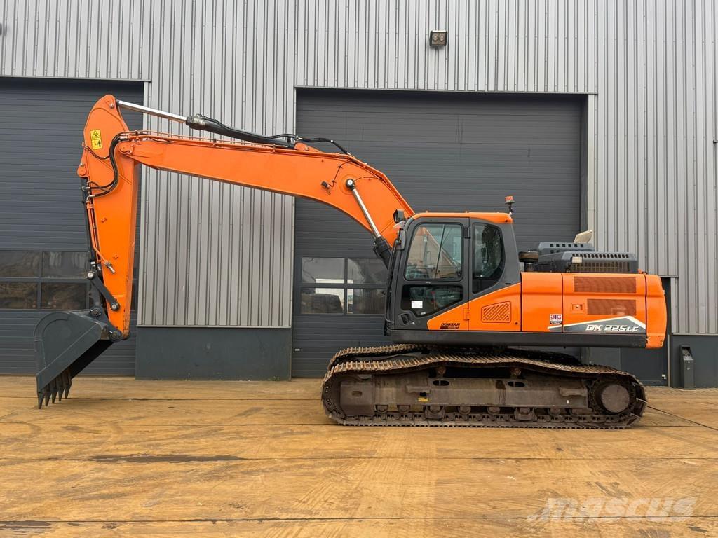 Doosan DX225LC-7 Telakaivukoneet