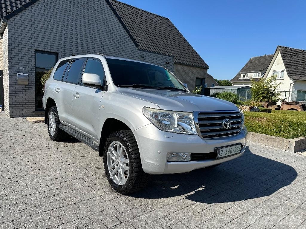 Toyota Landcruiser Maastoajoneuvot