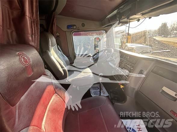 Kenworth T660 Vetopöytäautot