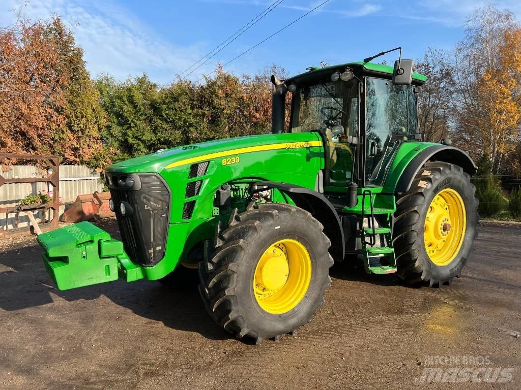 John Deere 8230 Traktorit