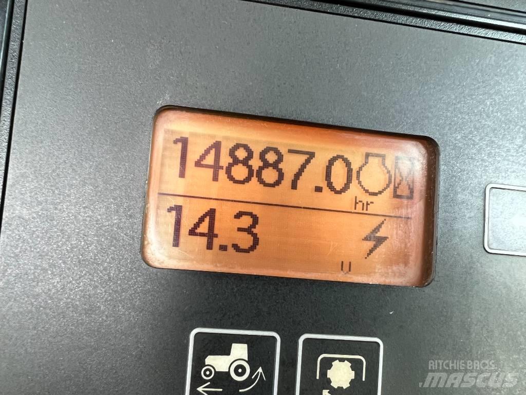 John Deere 8230 Traktorit