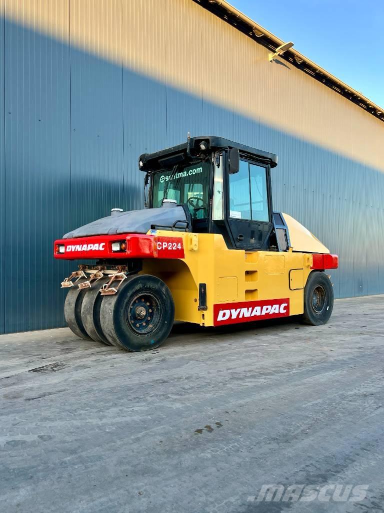 Dynapac CP224 Kumipyöräjyrät