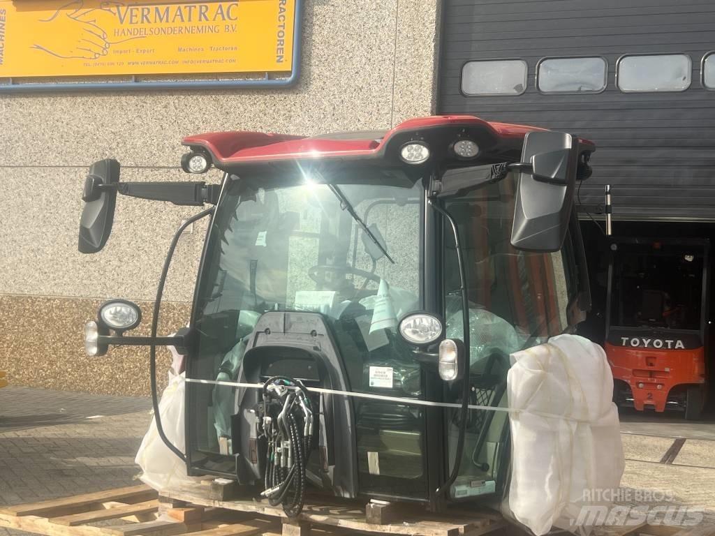 CASE MAXXUM / PUMA Ohjaamo ja sisusta