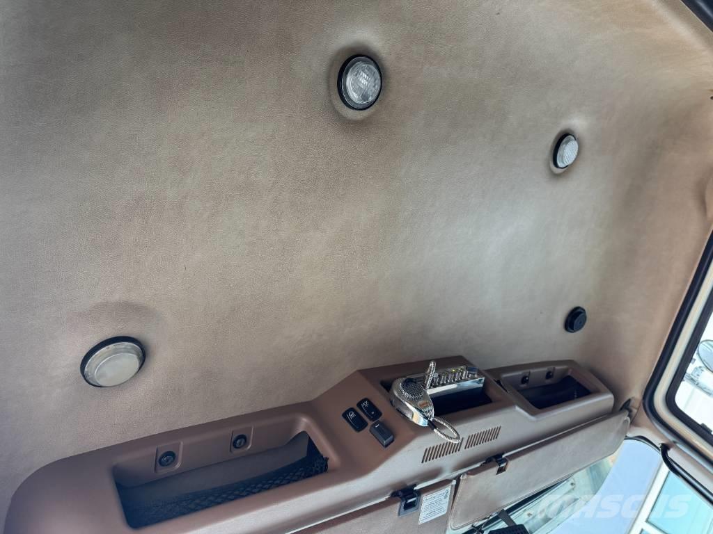 Mack GU713 Sora- ja kippiautot