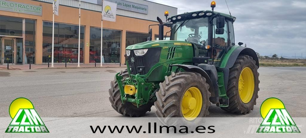 John Deere 6215 R Traktorit