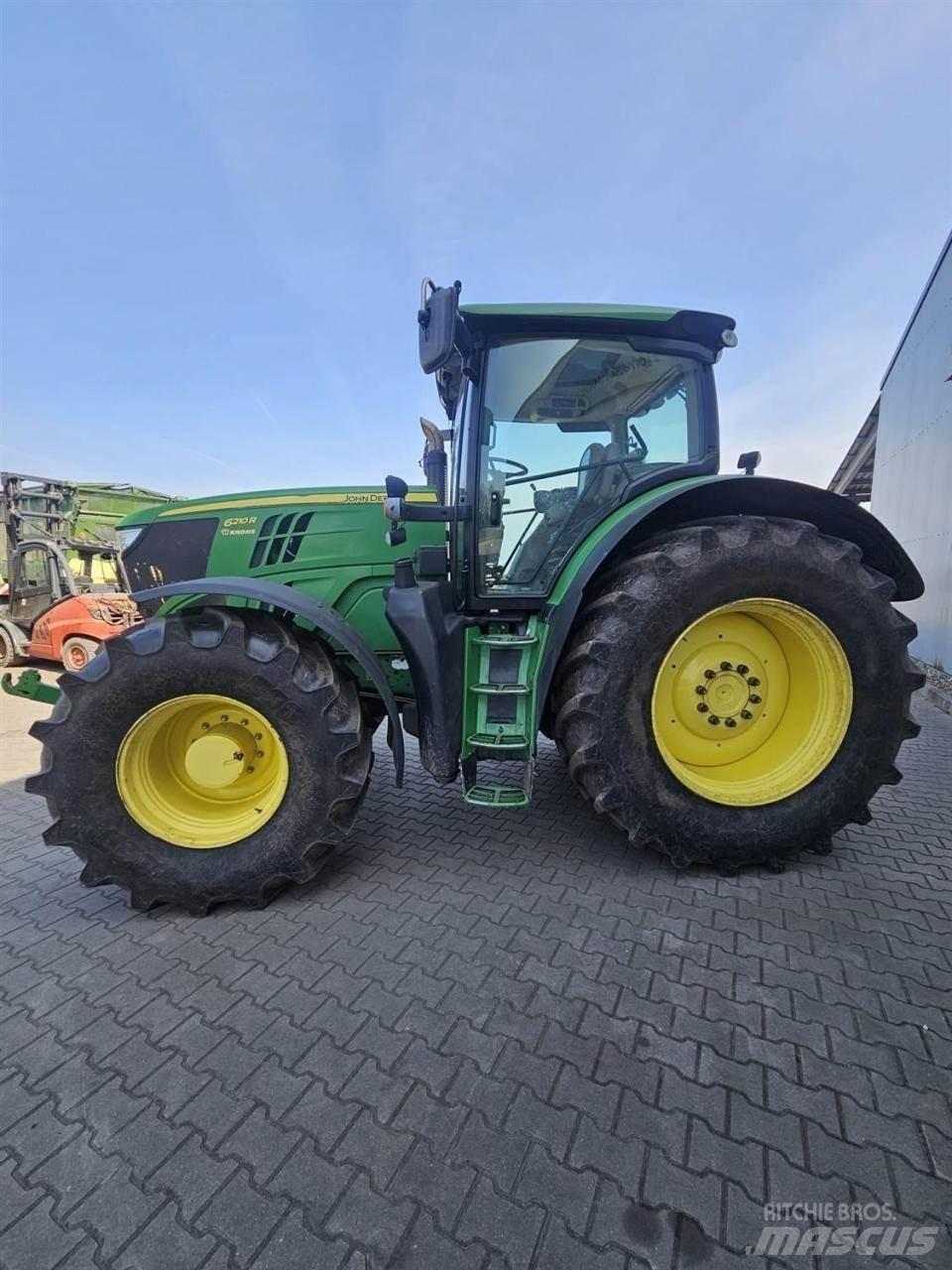 John Deere 6210R Traktorit