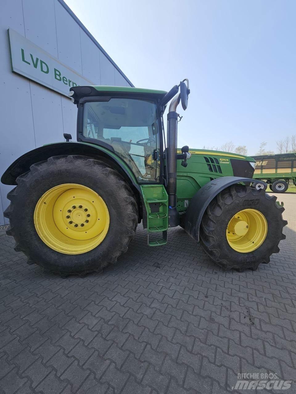 John Deere 6210R Traktorit