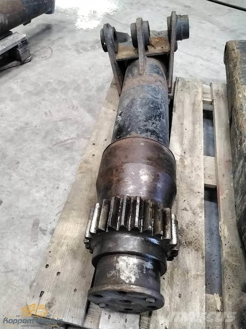 FMG 374 Harvesterinosturit