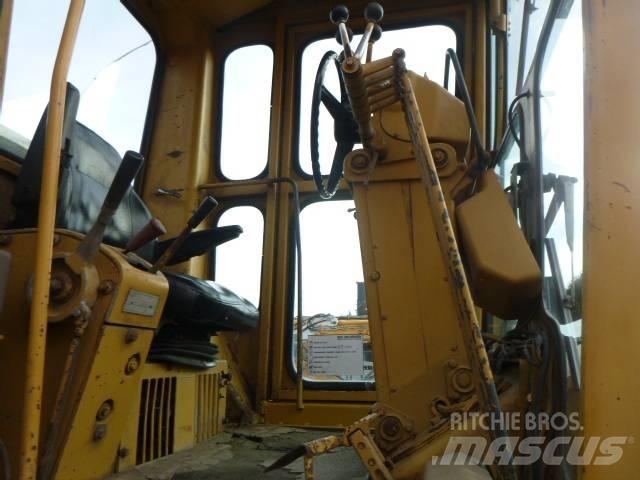 CAT 120 G Tiehöylät