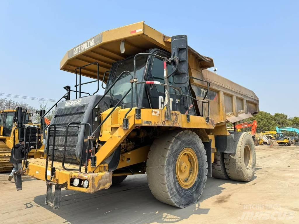 CAT 773 F Maansiirtoautot