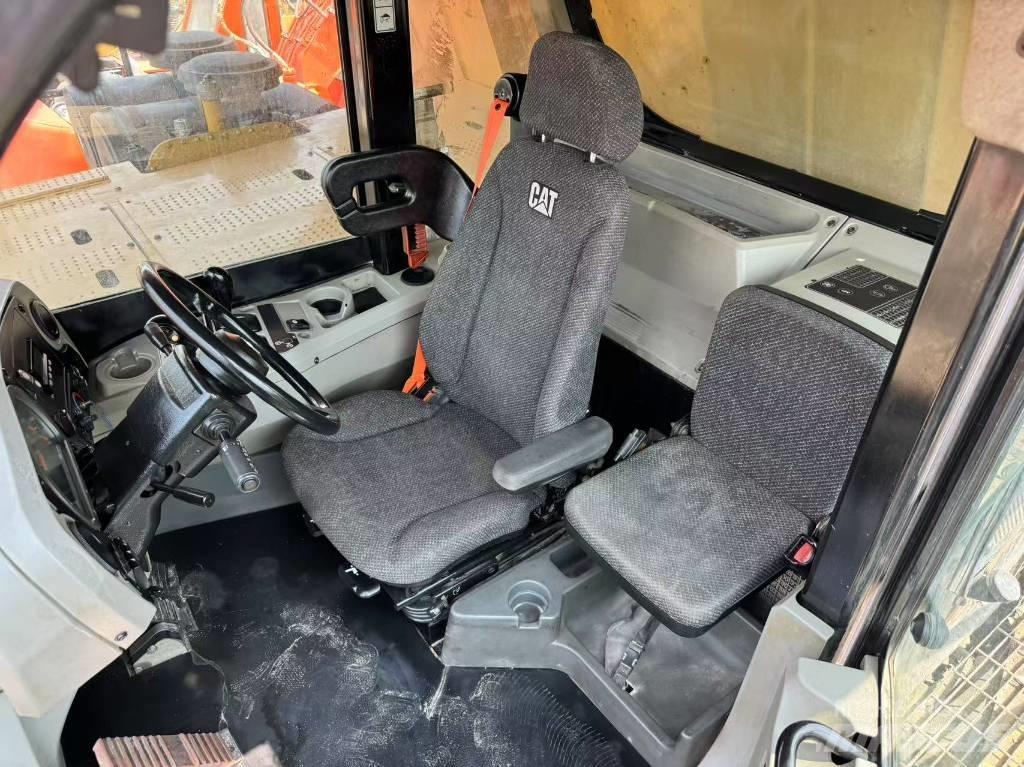 CAT 773 F Maansiirtoautot