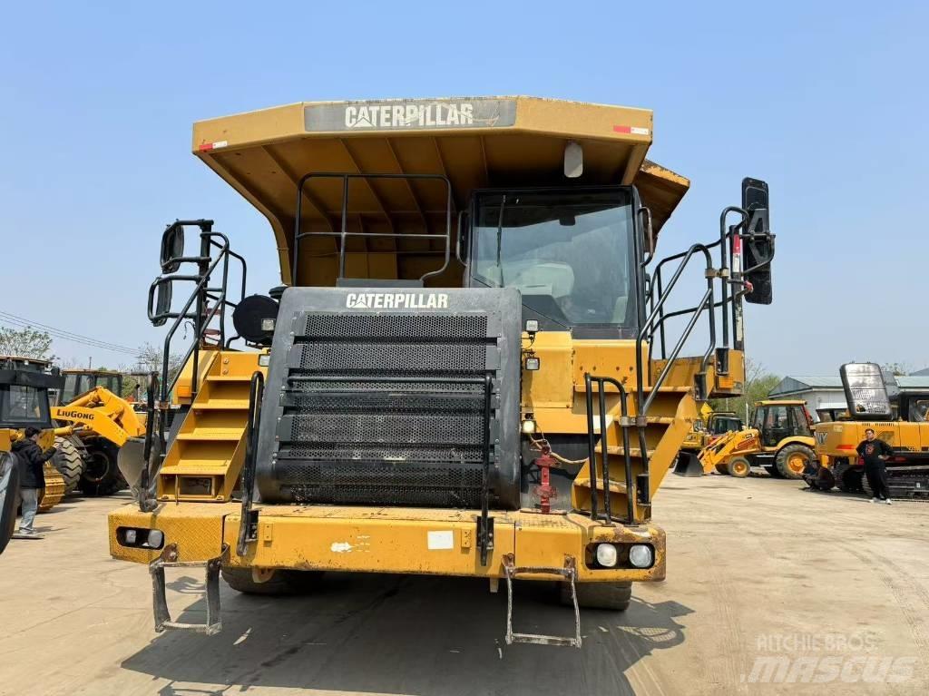 CAT 773 F Maansiirtoautot