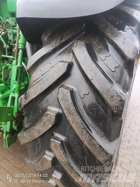 John Deere 7530 Traktorit