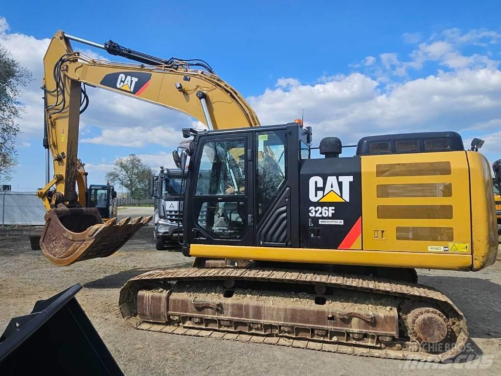 CAT 326 F L Telakaivukoneet