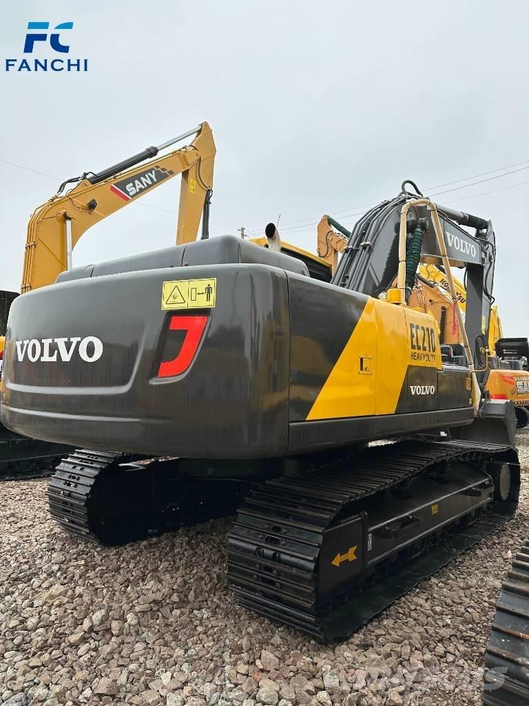 Volvo 210 Telakaivukoneet
