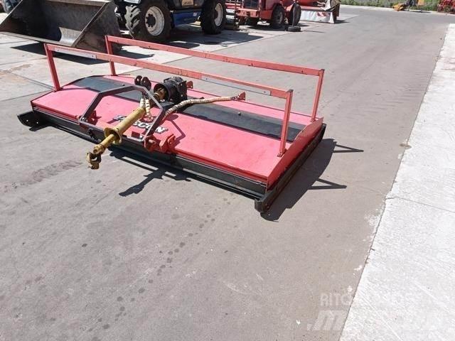 Peecon weidebloter Niittokoneet