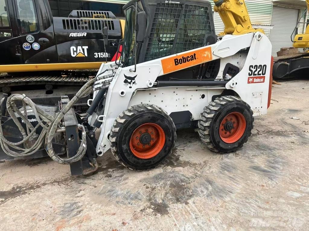Bobcat S 220 Liukuohjatut kuormaajat