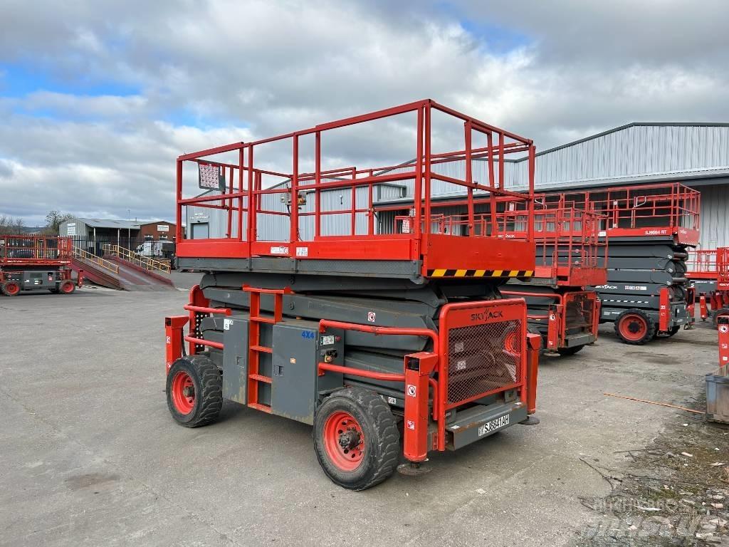 SkyJack SJ 8841 RT Saksilavat