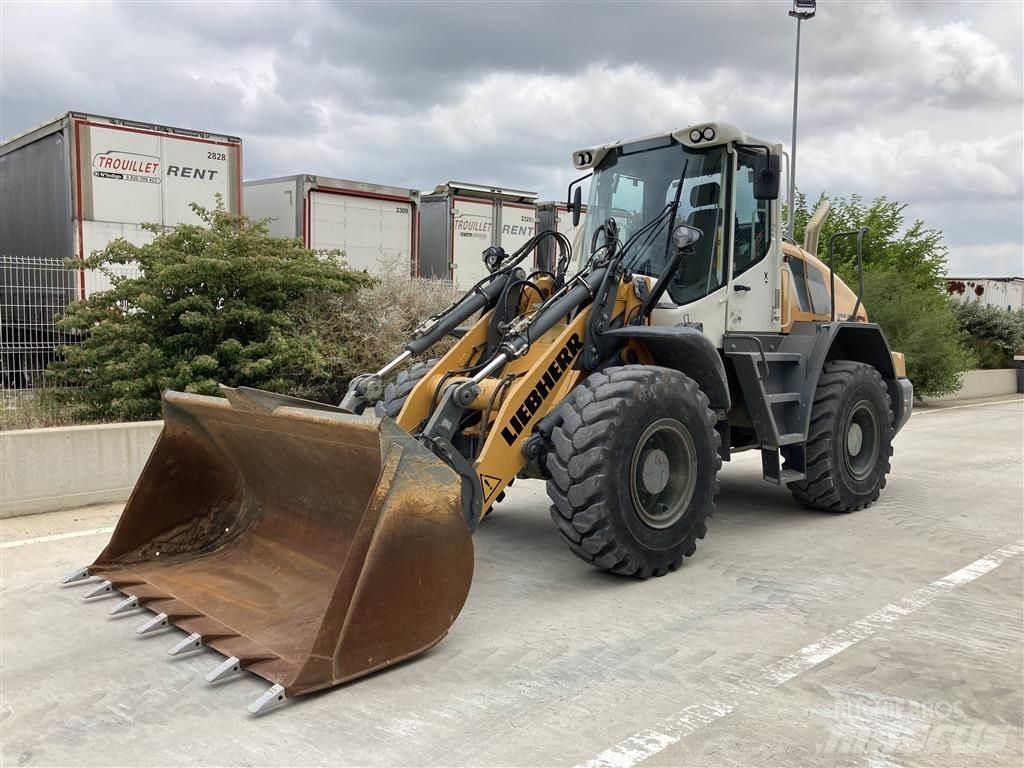Liebherr L 526 Pyöräkuormaajat