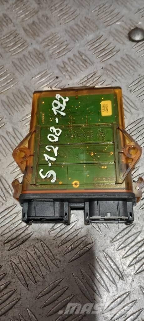 Scania 94 D.    QM1136 Sähkö ja elektroniikka
