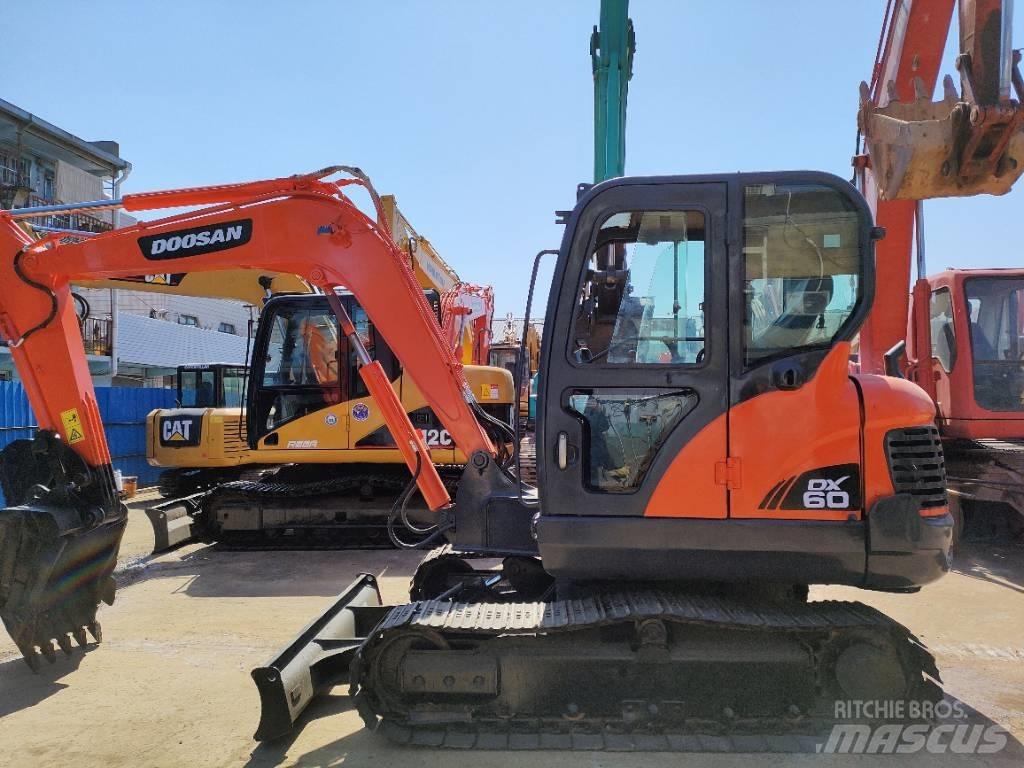 Doosan DX 60 Telakaivukoneet