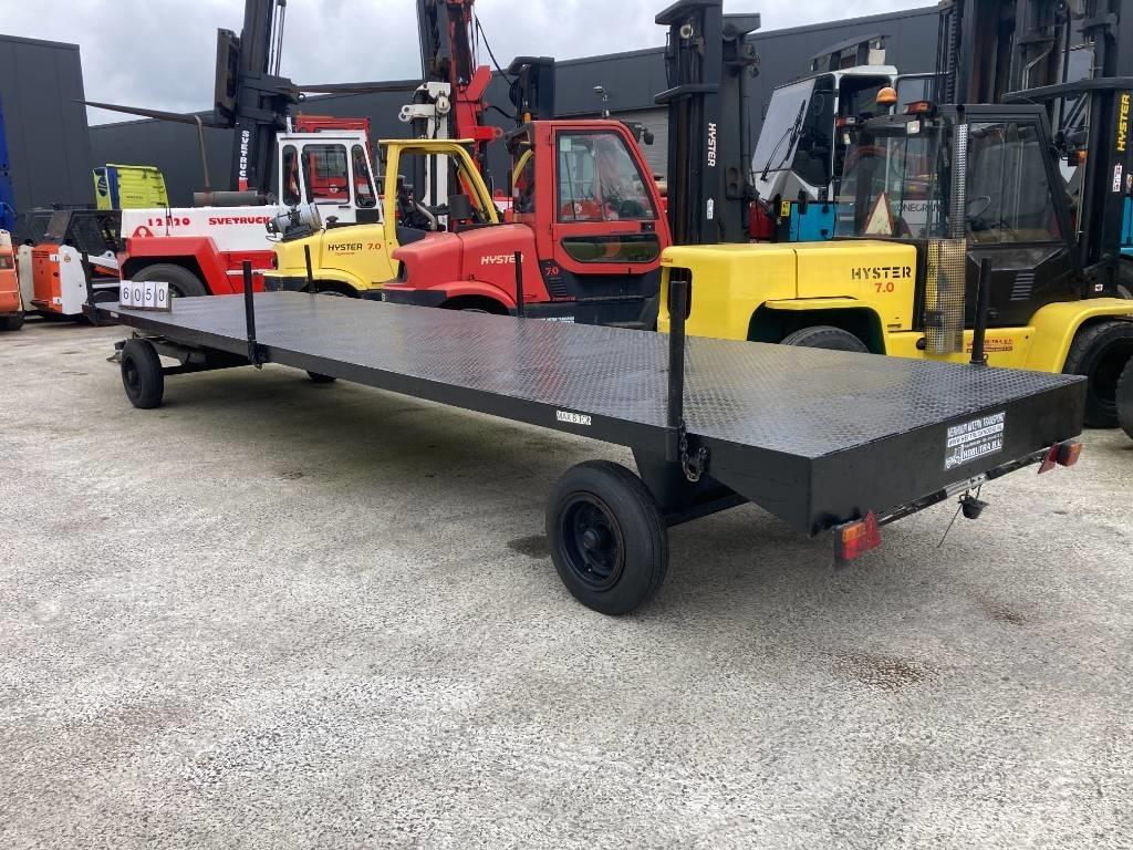  industrailer M80 Maastotrukit