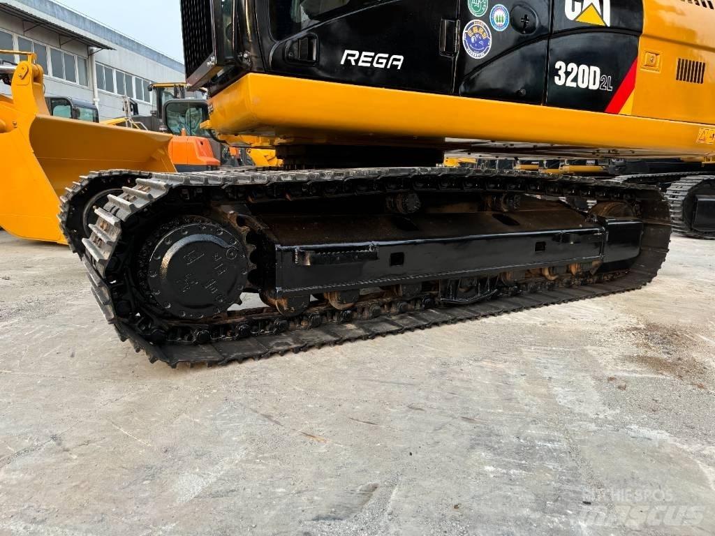 CAT 320D2 Midikaivukoneet 7t - 12t