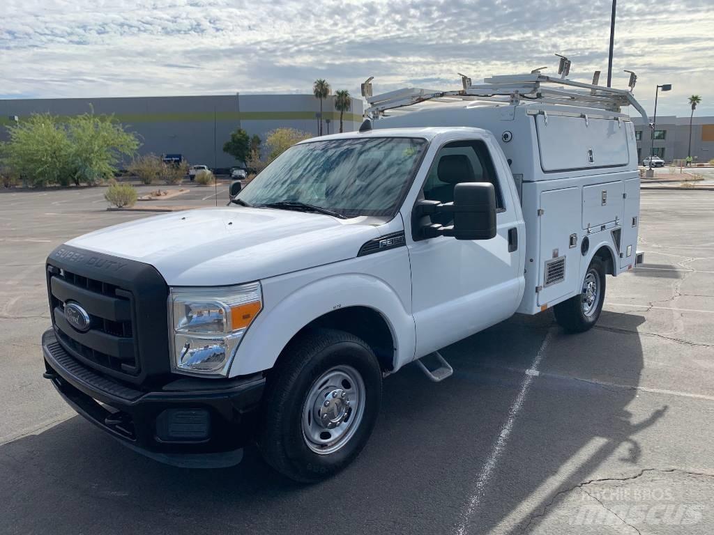 Ford F 350 Lava-autot