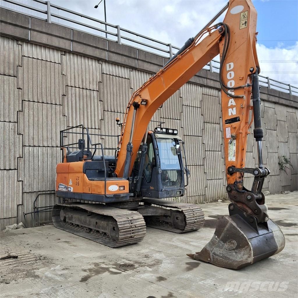 Doosan DX 140 LC Telakaivukoneet
