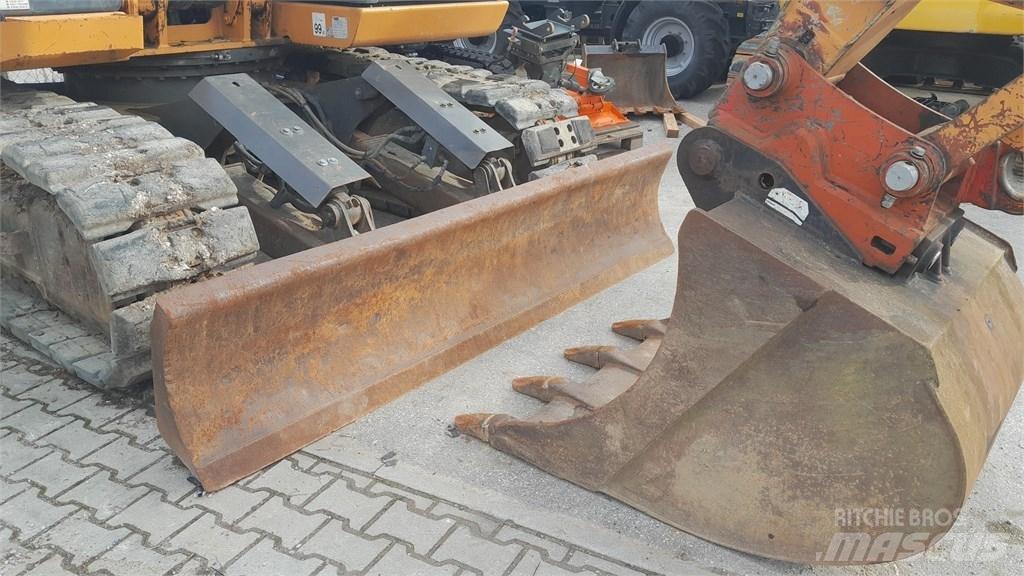 CASE CX 130 B Telakaivukoneet