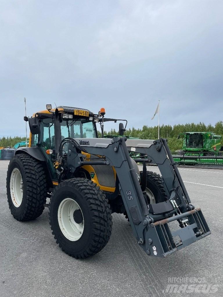 Valtra A95 Traktorit
