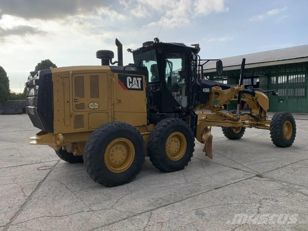 CAT 140 M 3 Tiehöylät