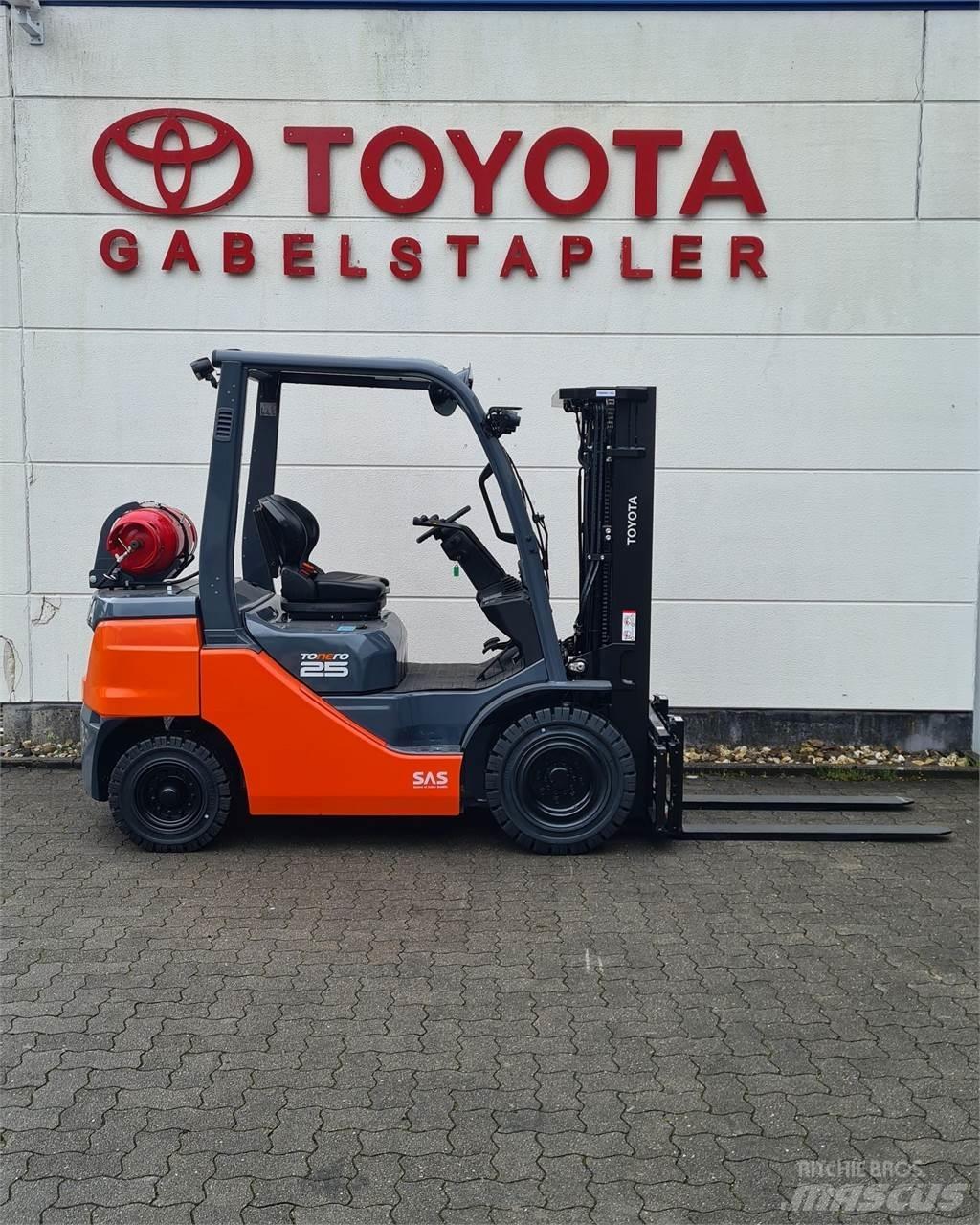 Toyota 02-8FGF25 Nestekaasutrukit