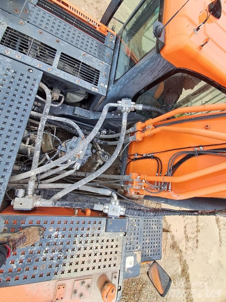 Doosan DX 420 LC Telakaivukoneet