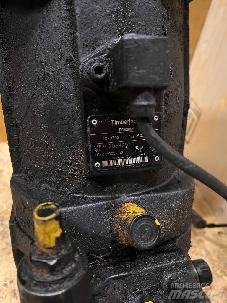 John Deere F062899 Hydrauliikka