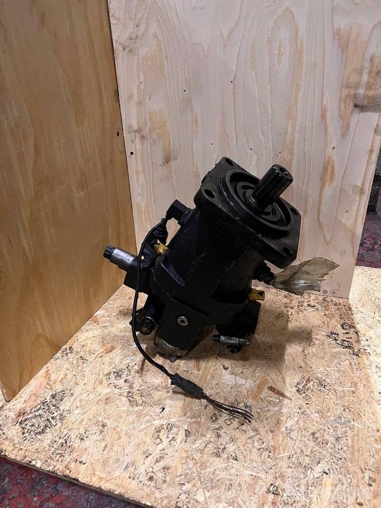 John Deere F062899 Hydrauliikka