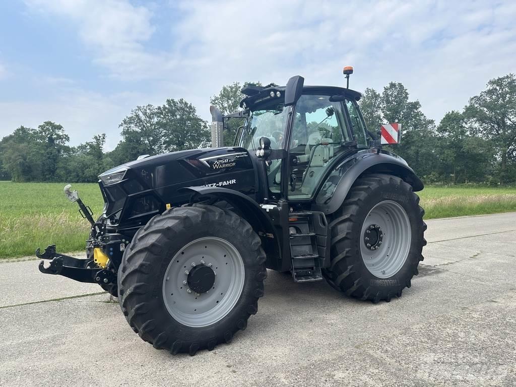 Deutz-Fahr 7250TTV Traktorit