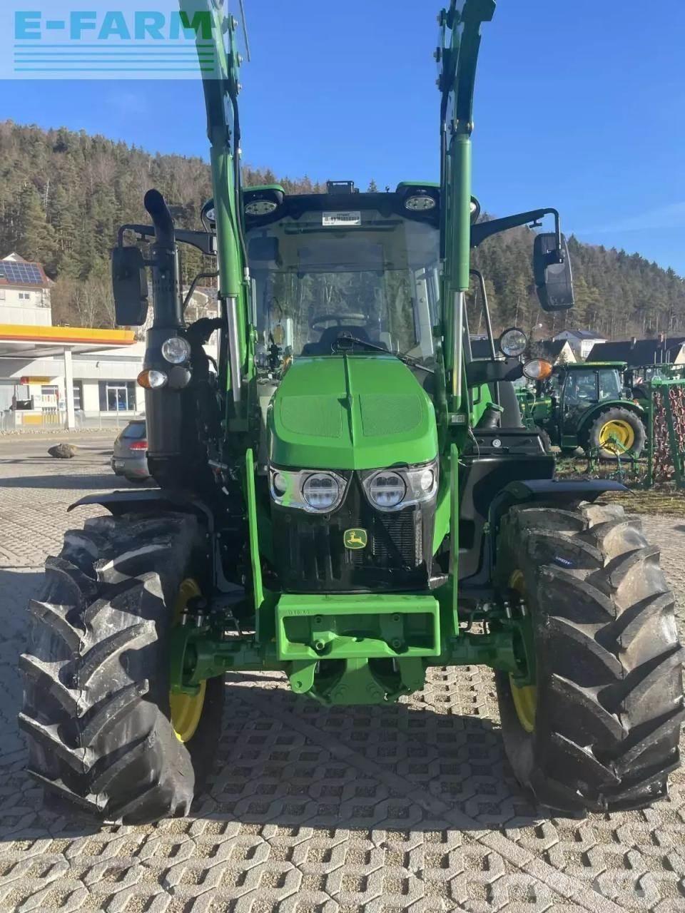 John Deere 6100m Traktorit