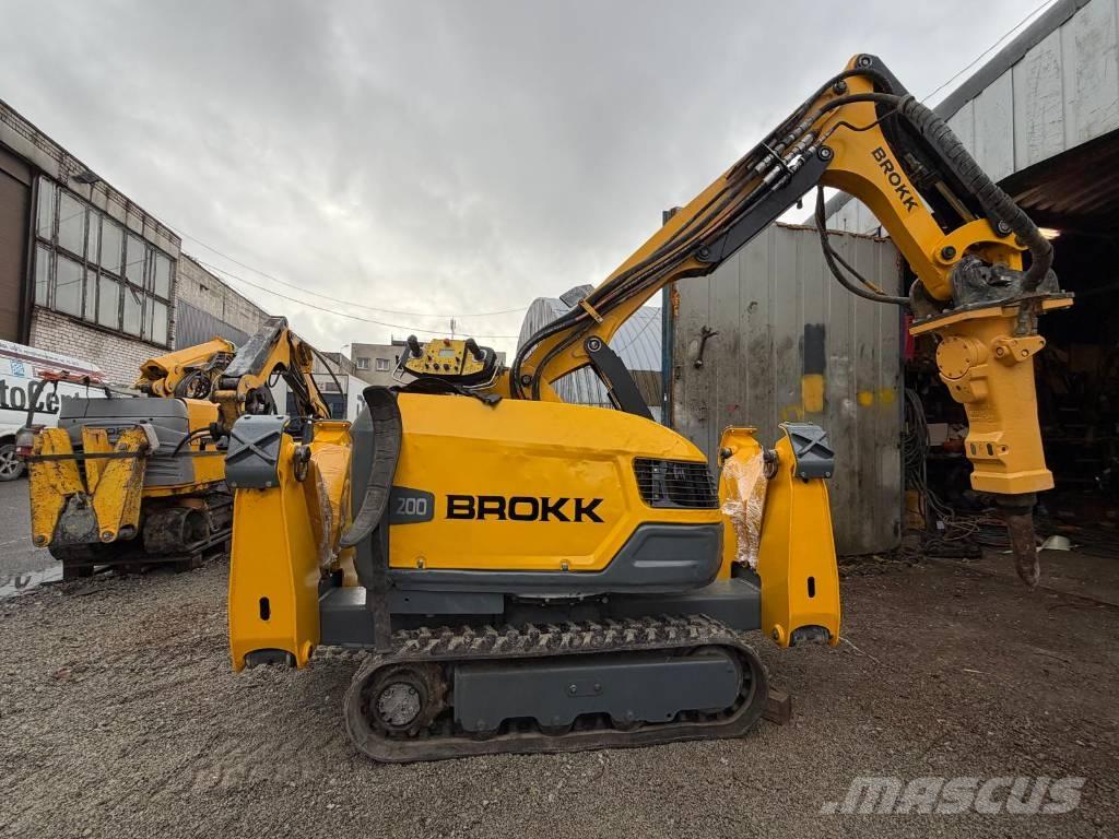 Brokk 200 Purkukoneet