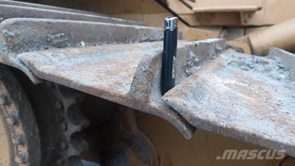 CAT D5H LGP Telaketjupuskutraktorit