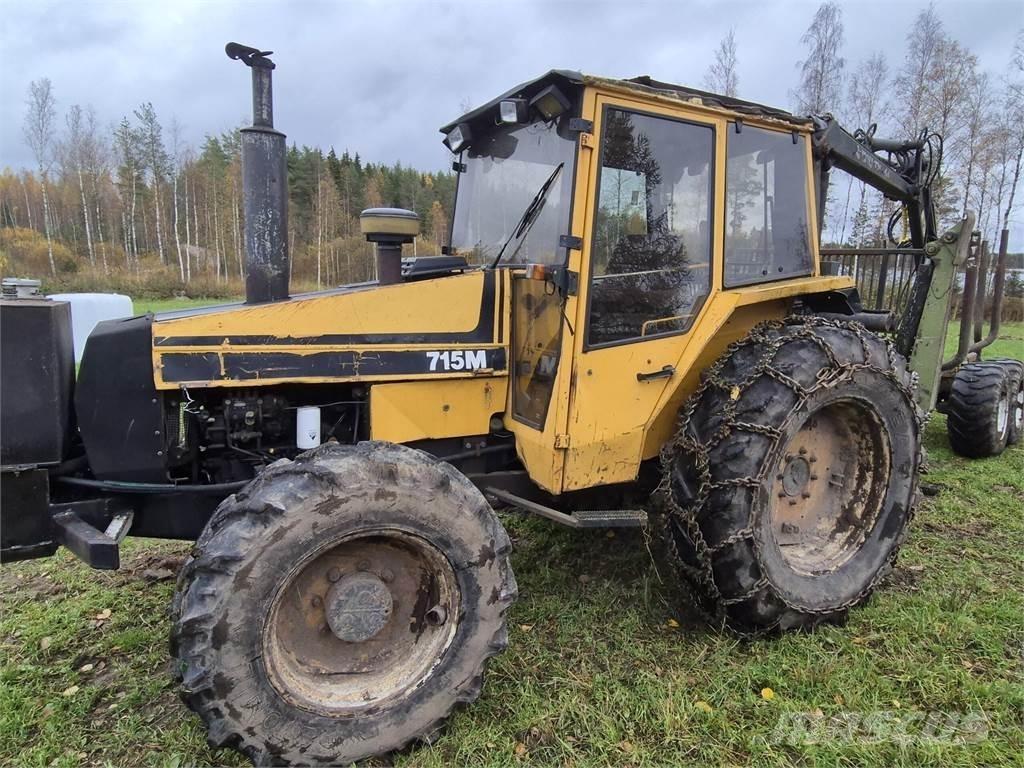 Valtra 715M Traktorit
