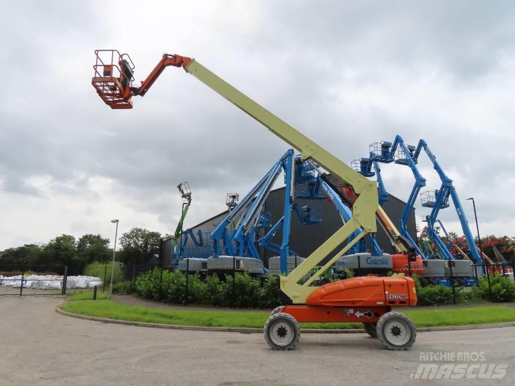 JLG E 600 JP Teleskooppipuominostimet