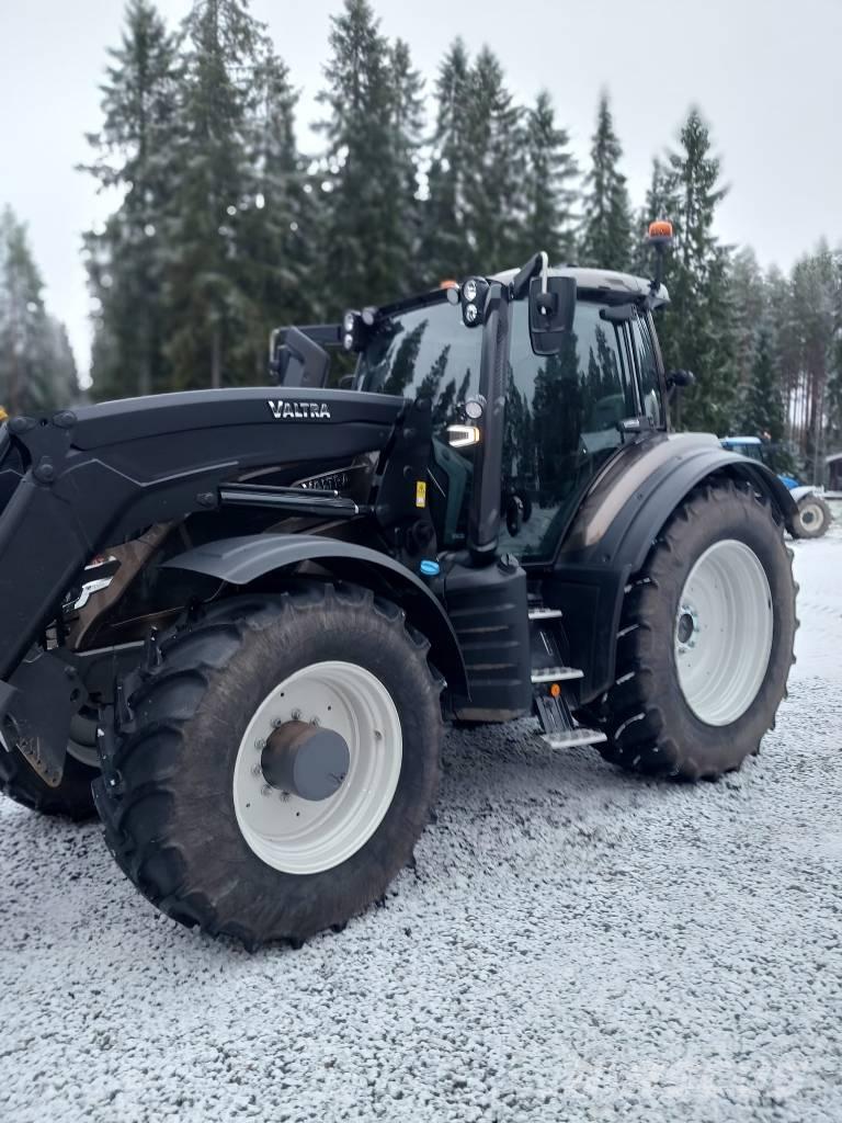Valtra T 235 Traktorit