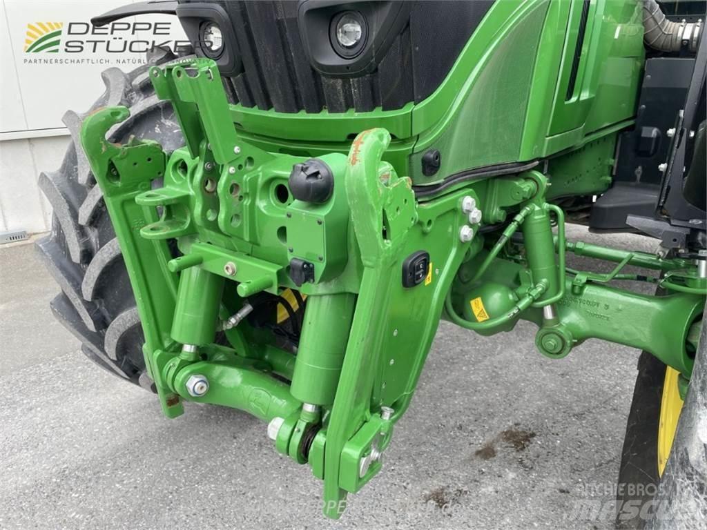 John Deere 6230R Traktorit