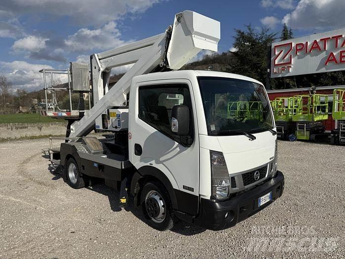 Palfinger P240A Nostolava-autot