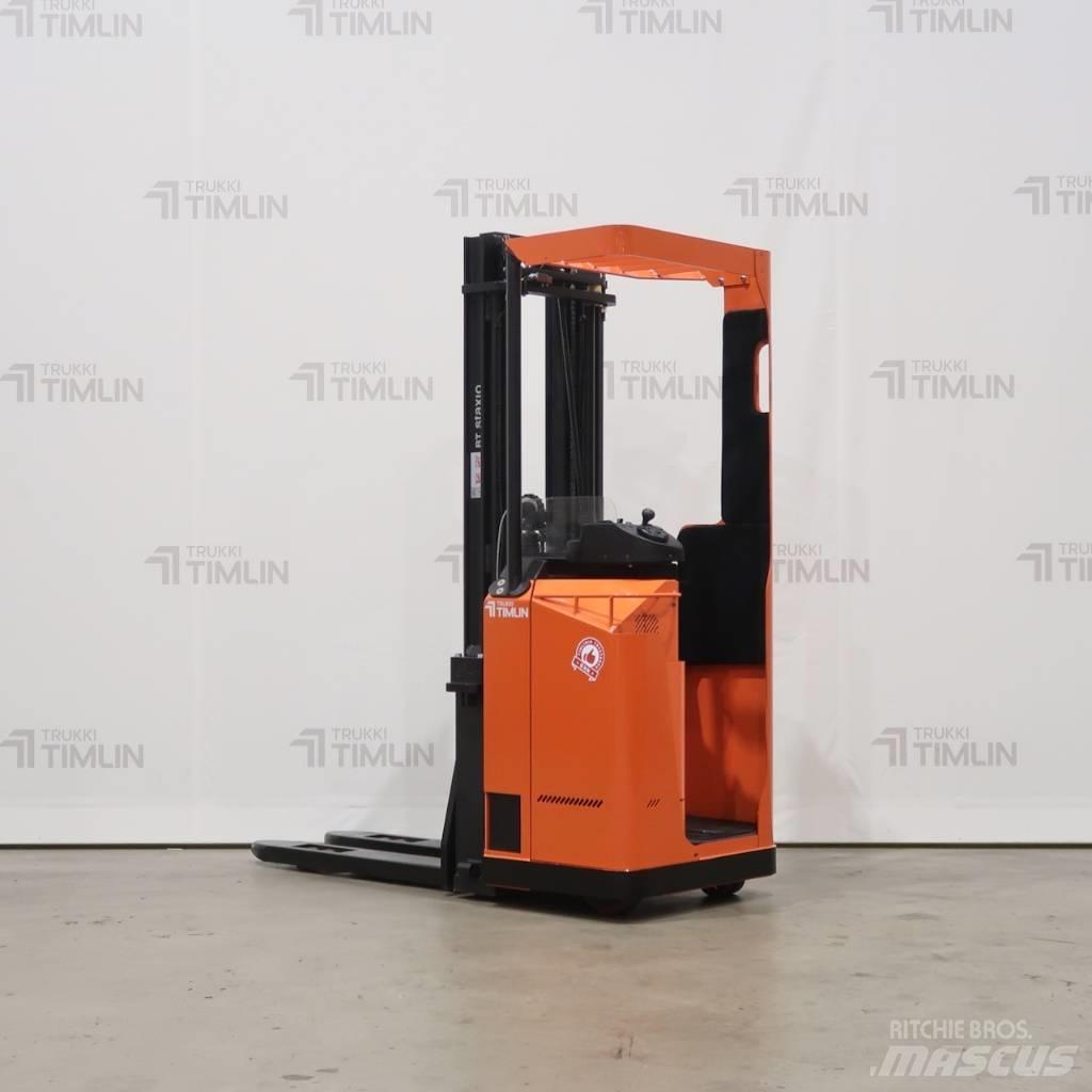 Toyota SSE135 Ajettavat pinoamisvaunut